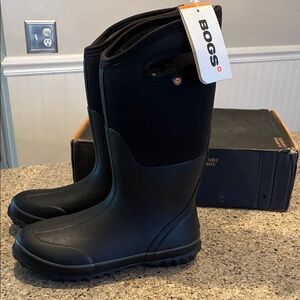 Women’s 10 Classic Black BOGS